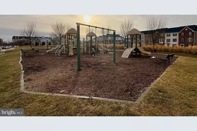 42628 Freistadt Square, Sterling, VA 20166 - Photo 11