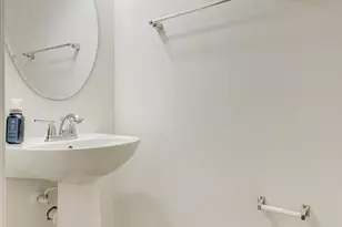 42628 Freistadt Square, Sterling, VA 20166 - Photo 23