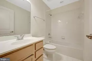 42628 Freistadt Square, Sterling, VA 20166 - Photo 43