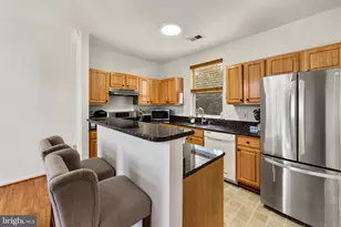 21781 Findon Ct, Ashburn, VA 20147 - Photo 3