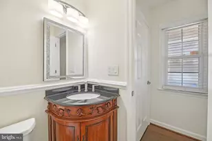 111 Connemara Dr, Sterling, VA 20164 - Photo 27