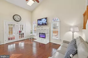 111 Connemara Dr, Sterling, VA 20164 - Photo 19