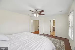 111 Connemara Dr, Sterling, VA 20164 - Photo 29