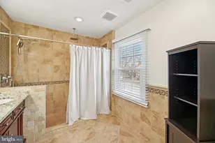 111 Connemara Dr, Sterling, VA 20164 - Photo 37