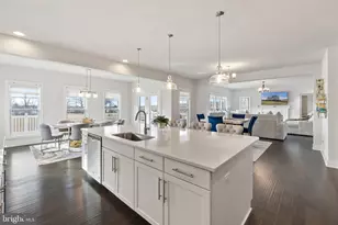 14890 Falconaire Pl, Leesburg, VA 20176 - Photo 19