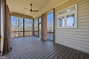 25582 Balint Park Ct, Aldie, VA 20105 - Photo 9