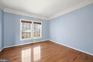 25582 Balint Park Ct, Aldie, VA 20105 - Photo 17