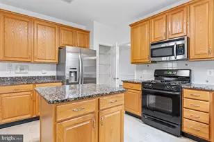 20129 Boxwood Pl, Ashburn, VA 20147 - Photo 17