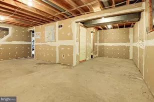 204 Elizabeth Ct, Sterling, VA 20164 - Photo 37