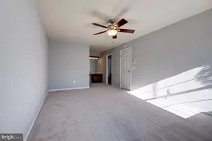 204 Elizabeth Ct, Sterling, VA 20164 - Photo 23