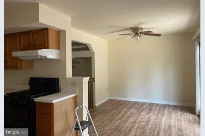 21054 Cornerpost Square, Ashburn, VA 20147 - Photo 9