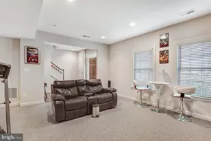 24944 Earlsford Dr, Chantilly, VA 20152 - Photo 7