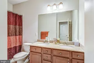 24944 Earlsford Dr, Chantilly, VA 20152 - Photo 17