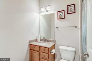 24944 Earlsford Dr, Chantilly, VA 20152 - Photo 13