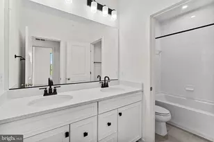 19713 Misty Moss Sq, Ashburn, VA 20147 - Photo 23