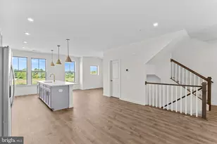 19713 Misty Moss Sq, Ashburn, VA 20147 - Photo 3