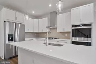 20935 Bluebird Sq, Sterling, VA 20165 - Photo 7