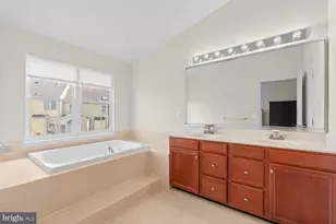 22536 Welborne Manor Square, Ashburn, VA 20148 - Photo 23