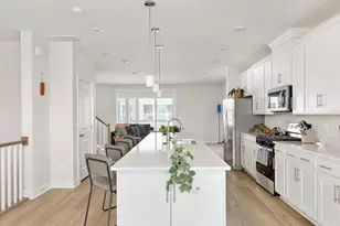 20835 Owenmore Ter, Sterling, VA 20166 - Photo 9