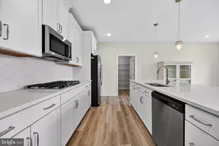 23639 Golden Embers Square, Ashburn, VA 20148 - Photo 21