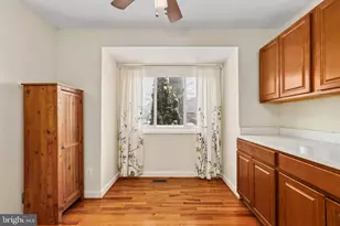 302 Giles Pl, Sterling, VA 20164 - Photo 3