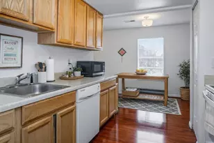 117 W Concord Ct W, Sterling, VA 20164 - Photo 11