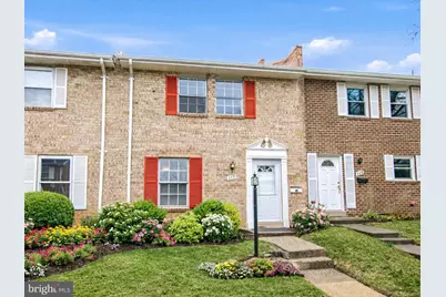 117 W Concord Court W, Sterling, VA 20164 - Photo 1