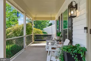 18687 Drummond Pl, Leesburg, VA 20176 - Photo 3