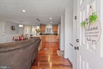 207 N Laura Anne Drive, Sterling, VA 20164 - Photo 5