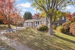 207 N Laura Anne Dr, Sterling, VA 20164 - Photo 3