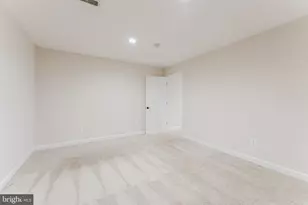 25827 Priesters Pond Dr, Chantilly, VA 20152 - Photo 47