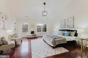 25827 Priesters Pond Dr, Chantilly, VA 20152 - Photo 3