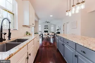 25827 Priesters Pond Dr, Chantilly, VA 20152 - Photo 17