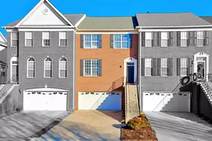 25510 Crossfield Dr, Chantilly, VA 20152 - Photo 5