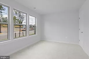 208 Chianti Ter SE, Leesburg, VA 20175 - Photo 3