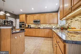 21338 Fairhunt Dr, Ashburn, VA 20148 - Photo 17