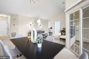 25340 Lake Mist, Chantilly, VA 20152 - Photo 9