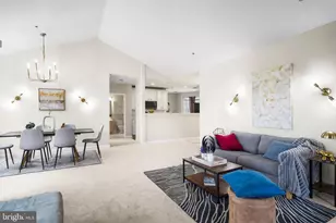 25340 Lake Mist, Chantilly, VA 20152 - Photo 5