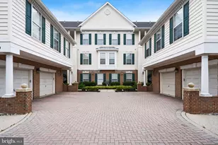 25340 Lake Mist, Chantilly, VA 20152 - Photo 1