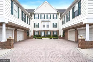 25340 Lake Mist, Chantilly, VA 20152 - Photo 1