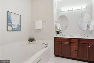 20385 Belmont Park Terrace, Ashburn, VA 20147 - Photo 31