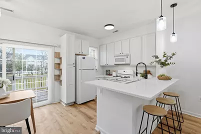 22987 Fontwell Square, Sterling, VA 20166 - Photo 7