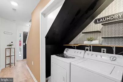 22987 Fontwell Square, Sterling, VA 20166 - Photo 17