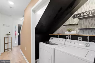 22987 Fontwell Square, Sterling, VA 20166 - Photo 17