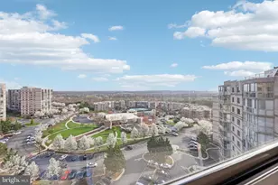 19375 Cypress Ridge Terrace, Leesburg, VA 20176 - Photo 25