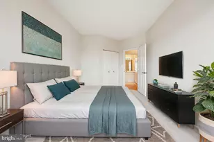 19375 Cypress Ridge Terrace, Leesburg, VA 20176 - Photo 13