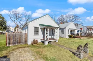 224 South St SE, Leesburg, VA 20175 - Photo 5