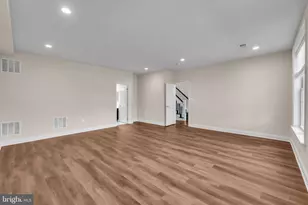 43157 Clarendon Sq, Ashburn, VA 20148 - Photo 11