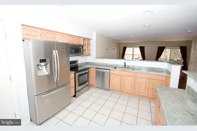 419 Davis Avenue SW, Leesburg, VA 20175 - Photo 7