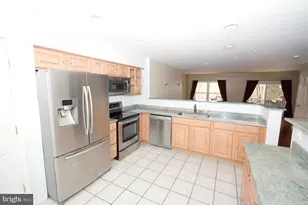 419 Davis Ave SW, Leesburg, VA 20175 - Photo 7